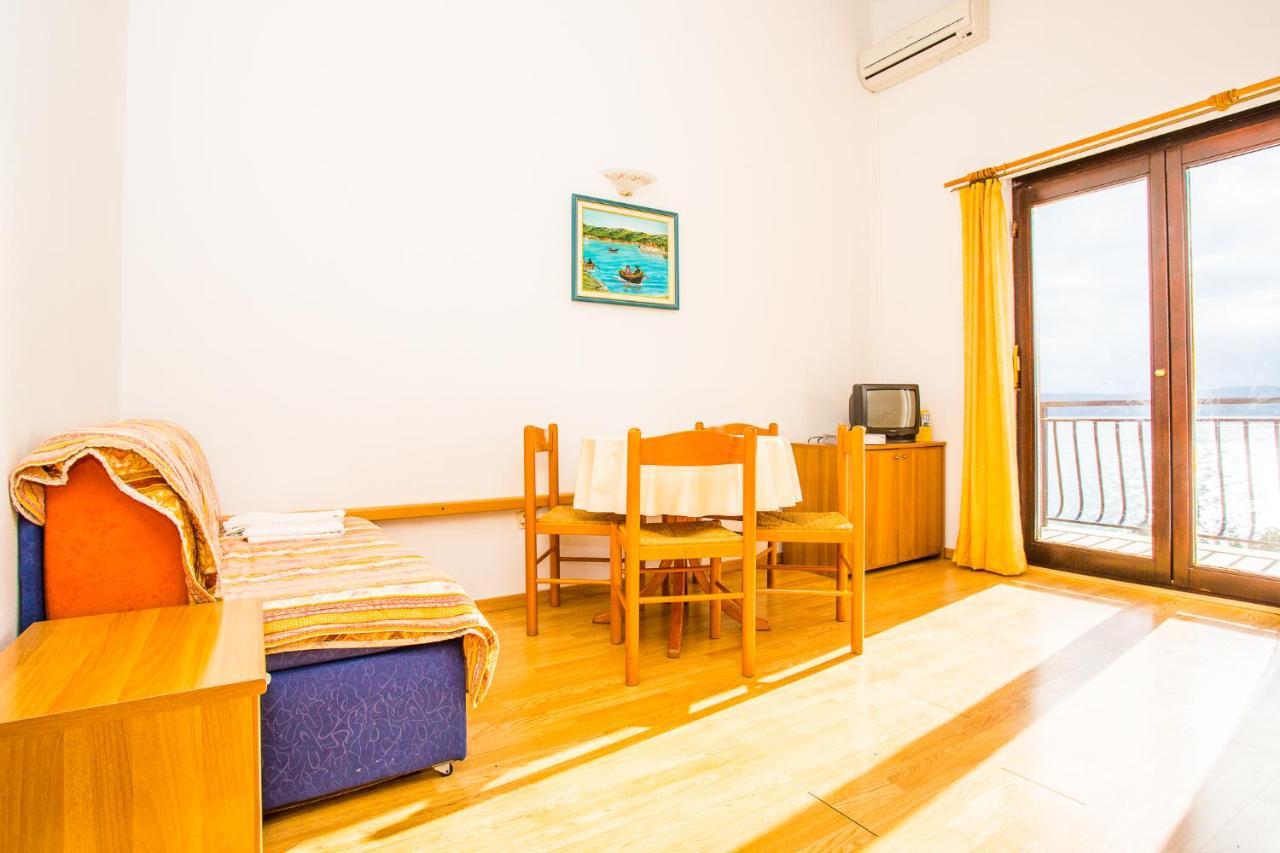 Apartmani Pava أوميس المظهر الخارجي الصورة