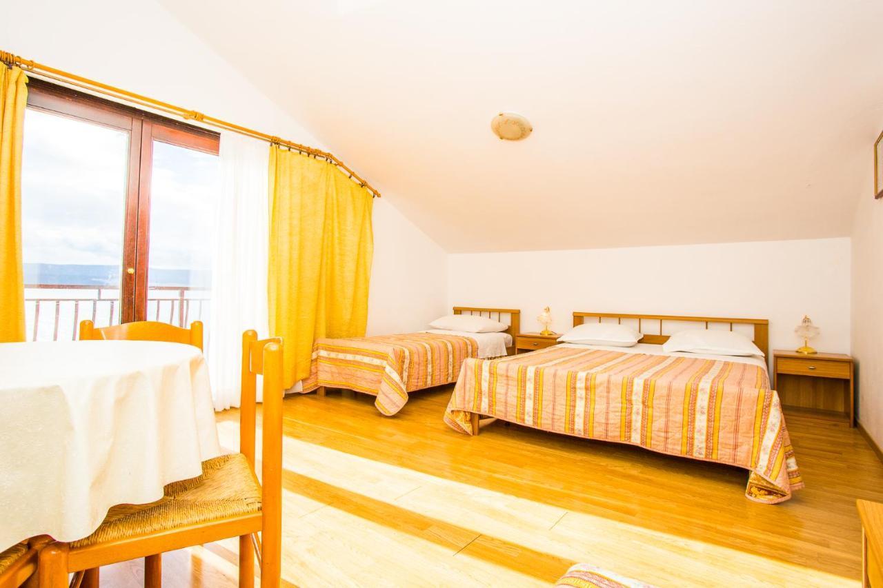 Apartmani Pava أوميس المظهر الخارجي الصورة