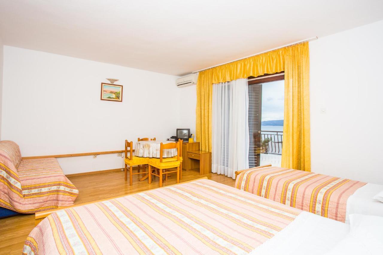 Apartmani Pava أوميس المظهر الخارجي الصورة