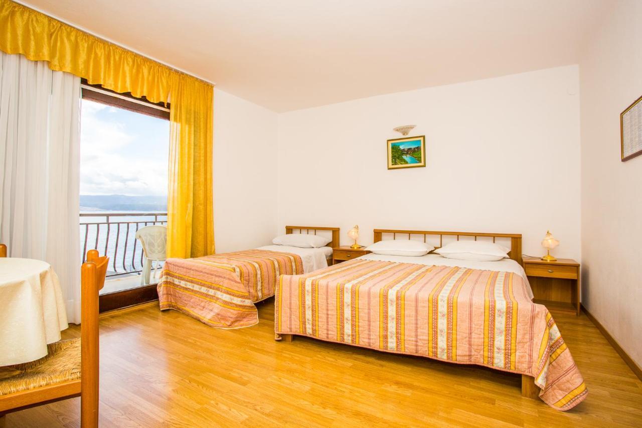 Apartmani Pava أوميس المظهر الخارجي الصورة