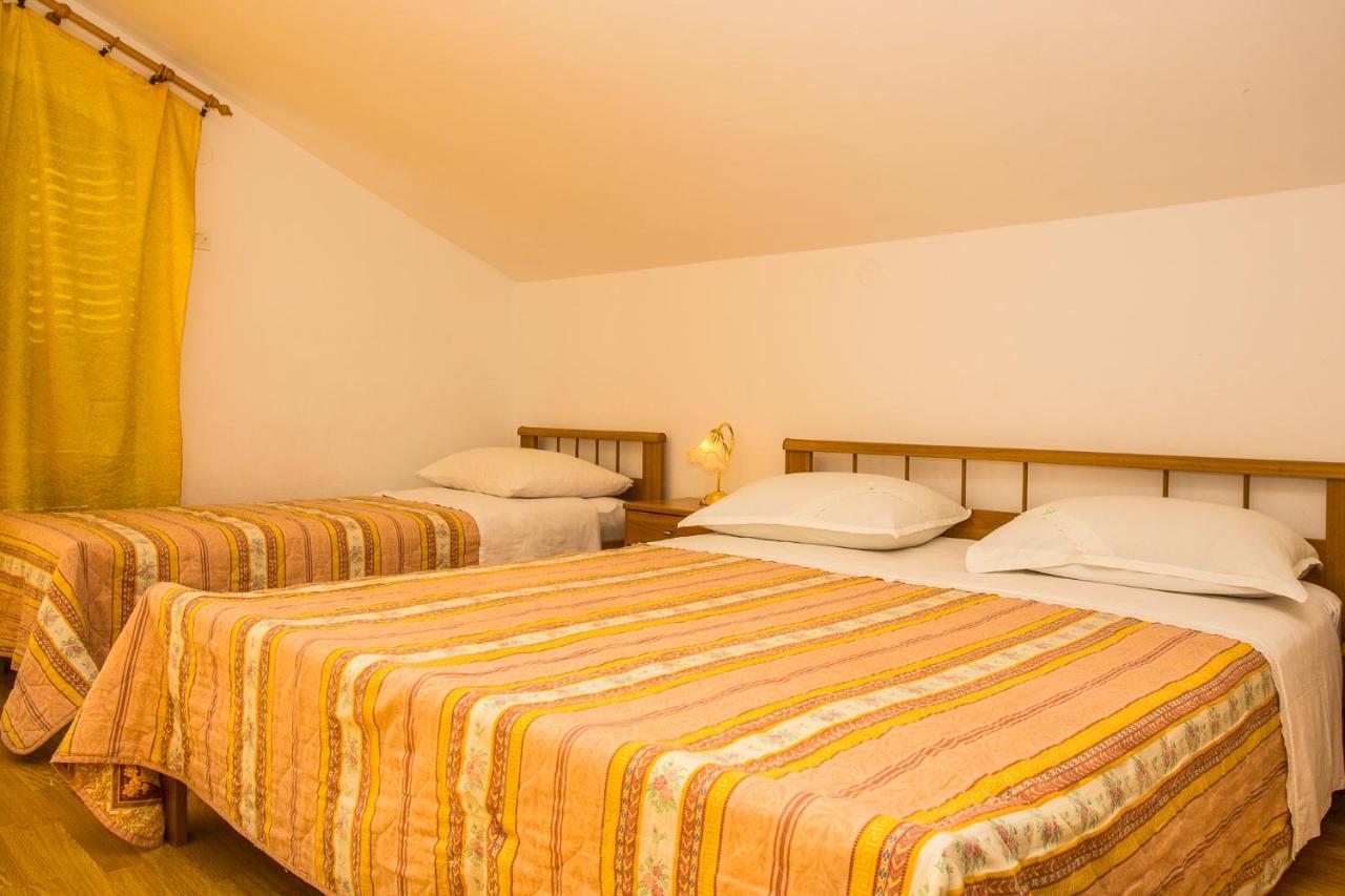 Apartmani Pava أوميس المظهر الخارجي الصورة