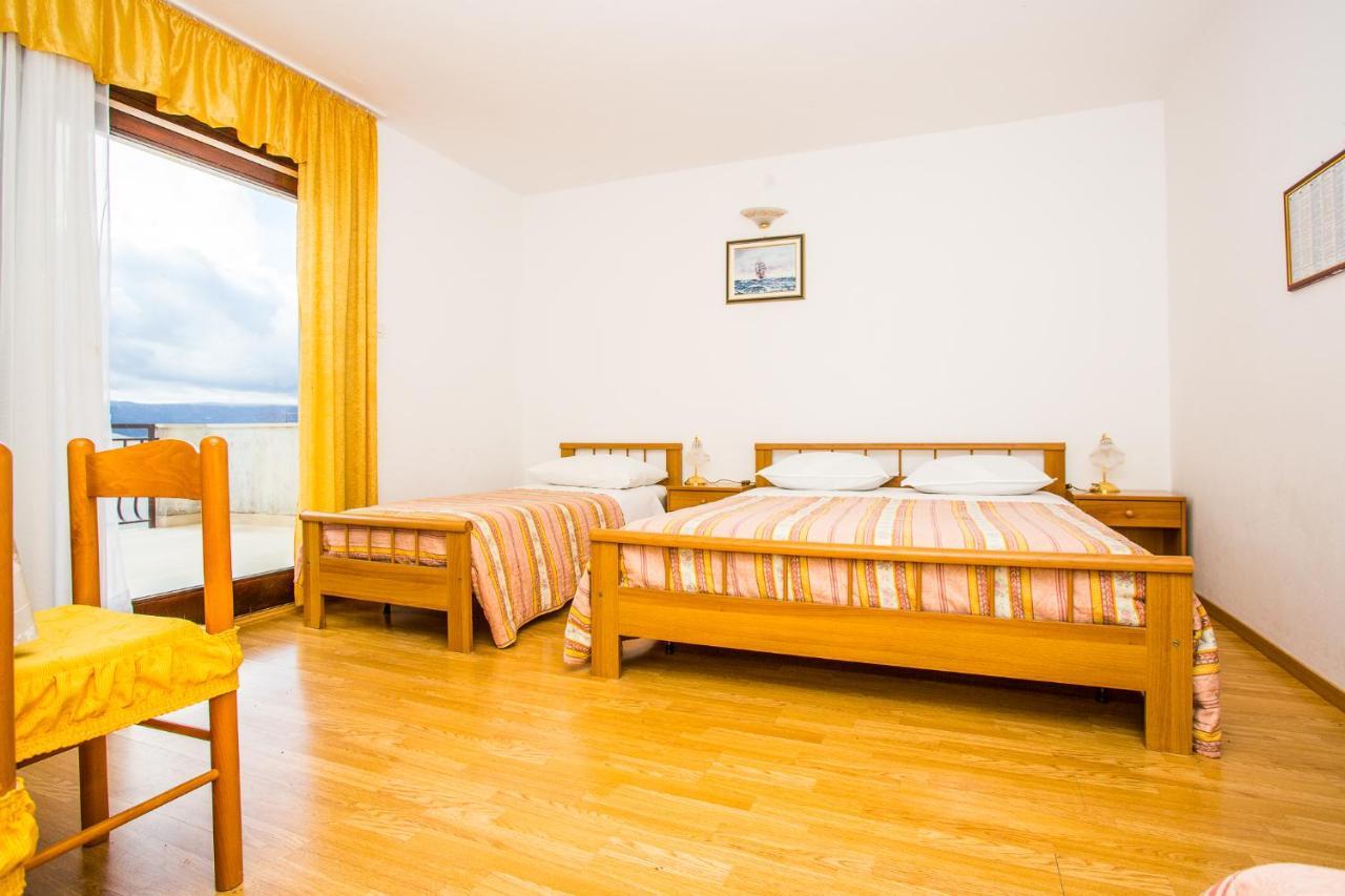 Apartmani Pava أوميس المظهر الخارجي الصورة
